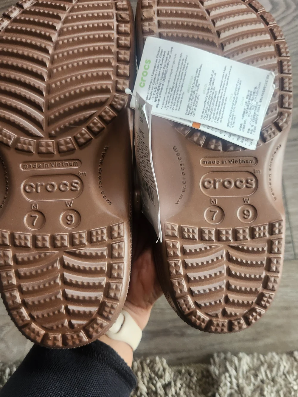 CROCS Brown Slip-On Clog Womens 9 Mens 7 Nwt! - Picture 3 of 3